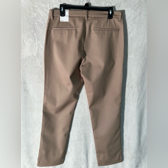 NEW Calvin Klein Men's Modern Stretch Wrinkle Resistant Chino Pants in Slim Fit - Picture 2 of 12